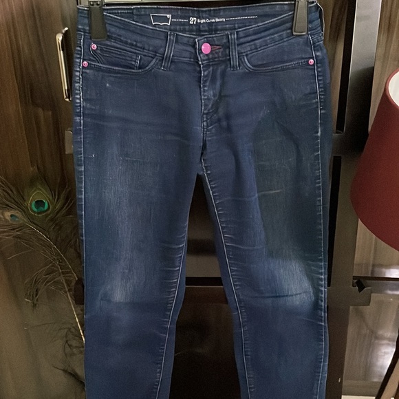 Levis Slight curve skinny jeans. Waist 27-28 - Picture 4 of 5